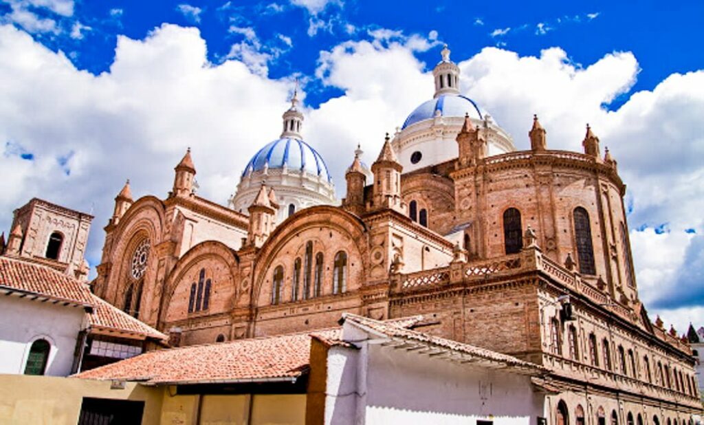 Quito Cuenca Avenue Of The Volcanoes 🦋 4 And 5 Ecuador Tours